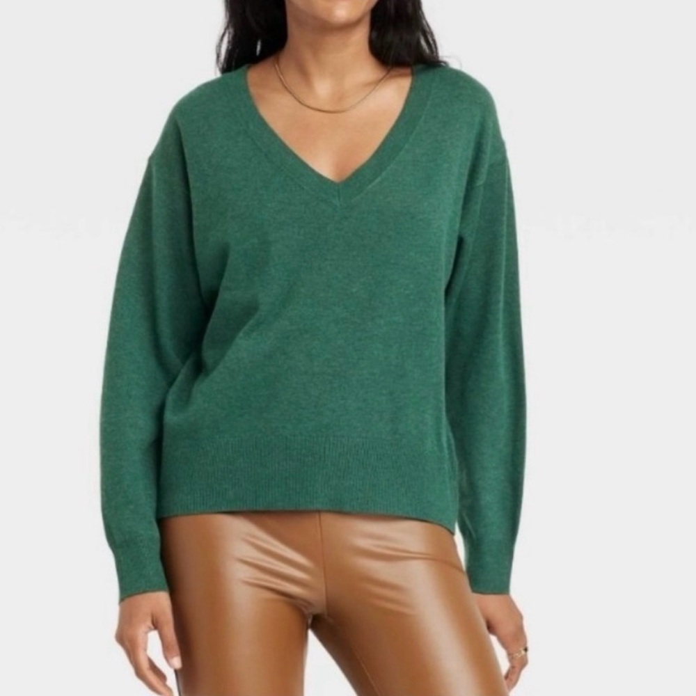 Women's Green V-Neck Sweater